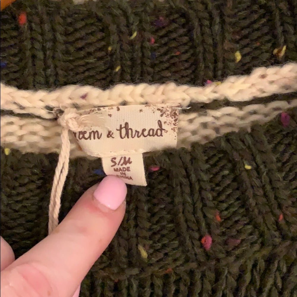 Hem & Thread woven sweater - Picture 2 of 10